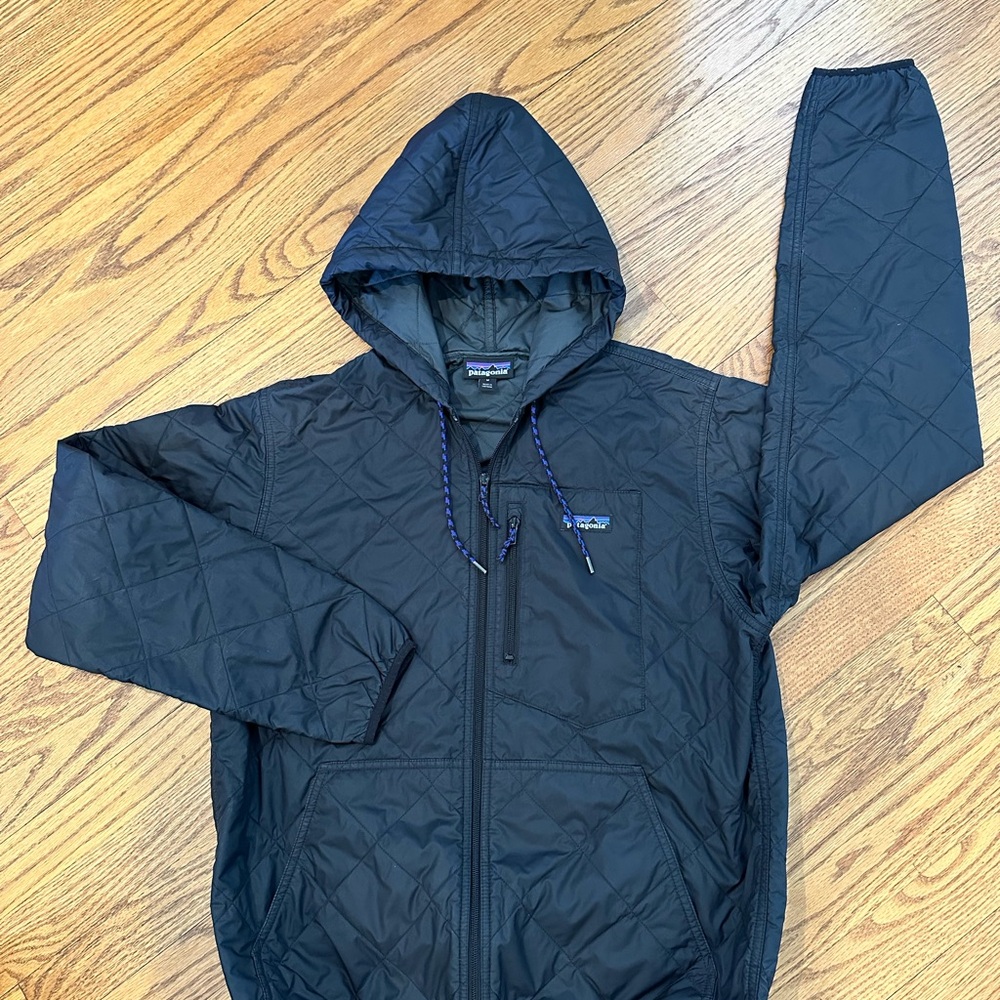 Men’s Patagonia Diamond Quilted Bomber Jacket with Hood, Medium, Black